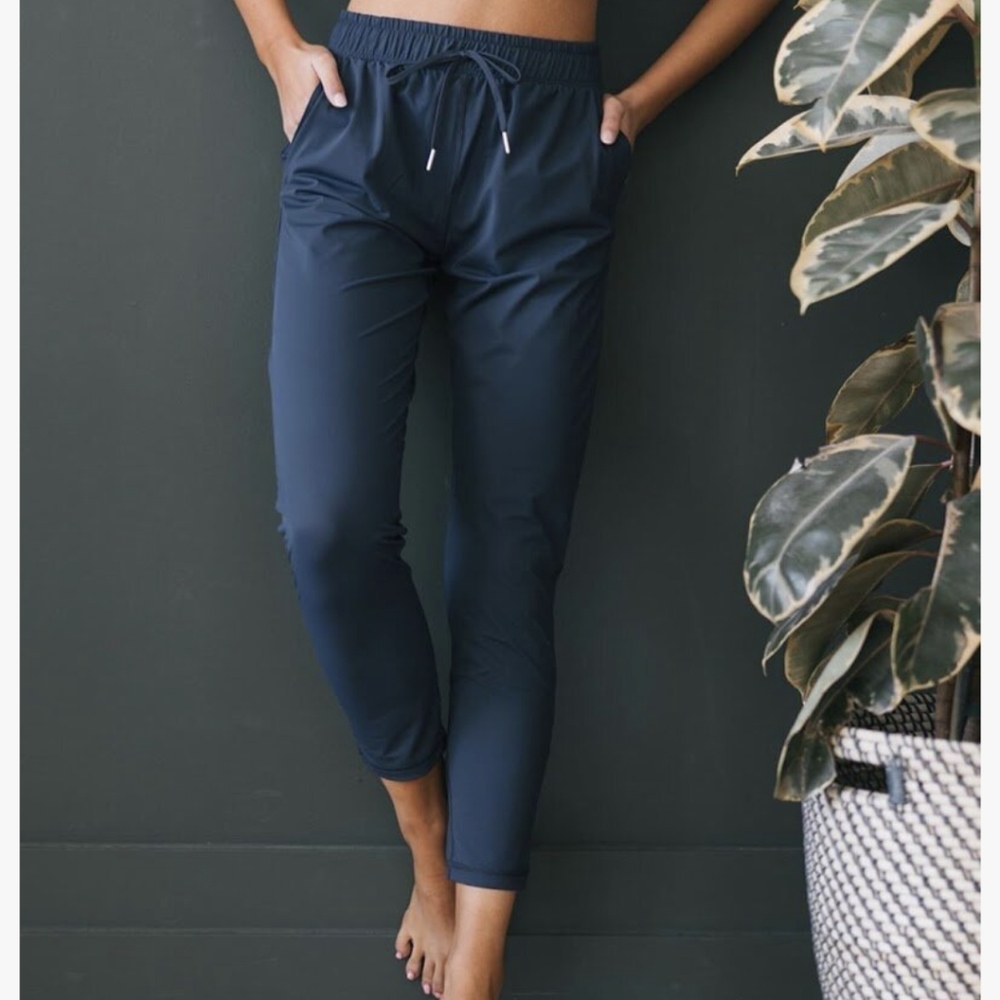 ZYIA everywhere jogger